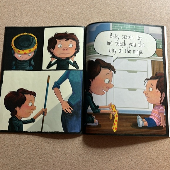 Lot of 2 Ninja themed books - Picture 4 of 9